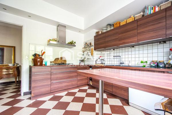 Maison T6 de 174m2 et garage sur parcelle de 1000m2