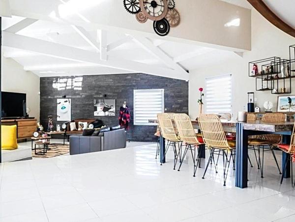 Maison d’architecte vue unique sur le Veillon