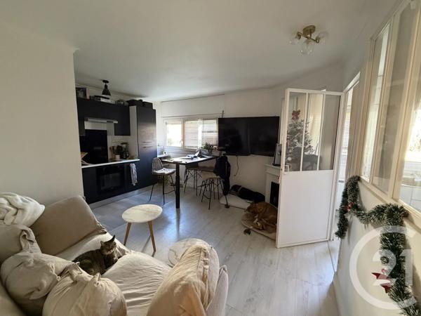 Appartement T2 à vendre  2 pièces - 46 m 2   BESANCON  - 25