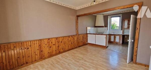 Maison à Vendre à Thouars (79100) en Deux-Sèvres (79)

Nous vous proposons cette maison situé...