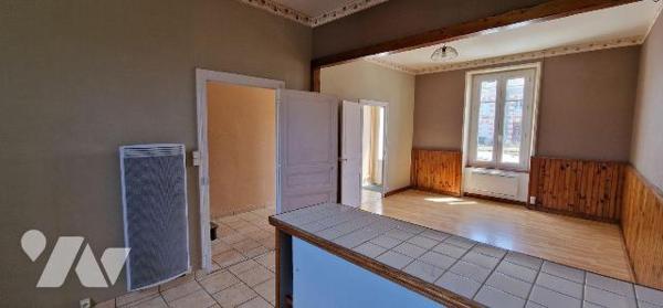 Maison à Vendre à Thouars (79100) en Deux-Sèvres (79)

Nous vous proposons cette maison situé...