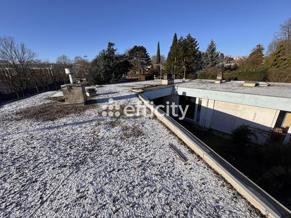 Maison 10 pièces - 142 m²