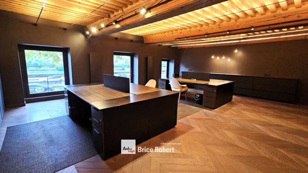 Location bureaux de caractère avec accès métro à Lyon 1er