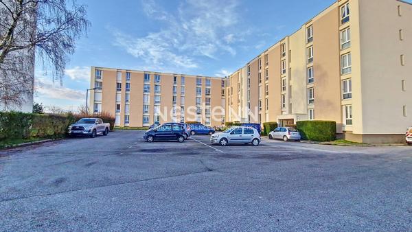 A LOUER Appartement 3 pièces avec parking extérieur et cave