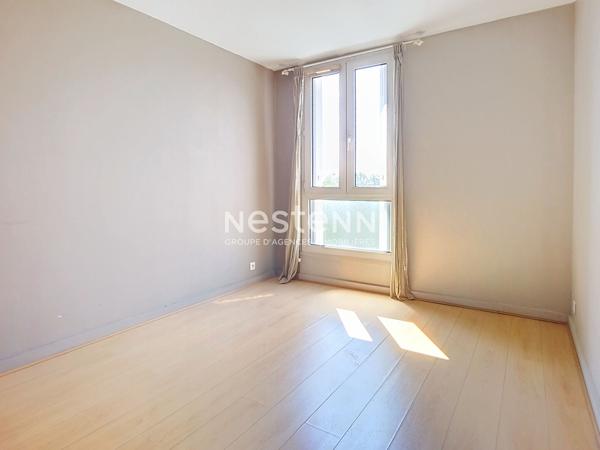 A LOUER Appartement 3 pièces avec parking extérieur et cave