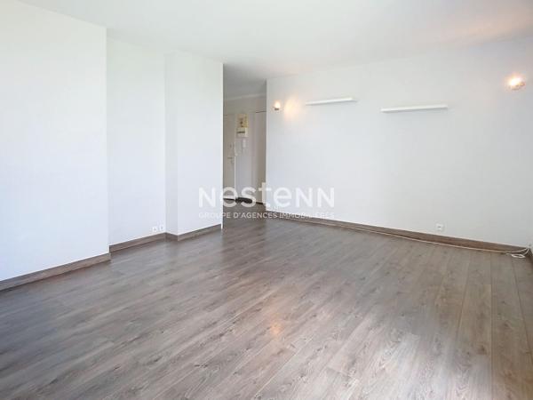 A LOUER Appartement 3 pièces avec parking extérieur et cave