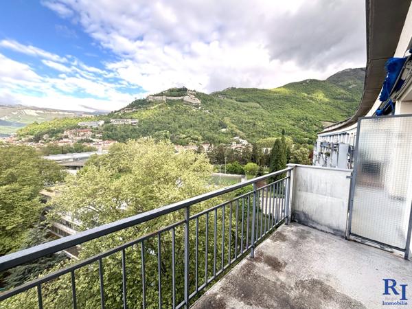 Appartement A LOUER 3 pièces 84 m² 38000 GRENOBLE