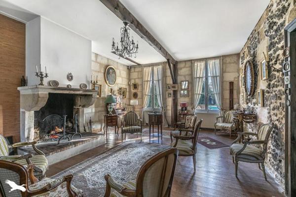 Maison à vendre 664 064 € Saint-Jean-d'Illac 10 p 228 m² DPE D