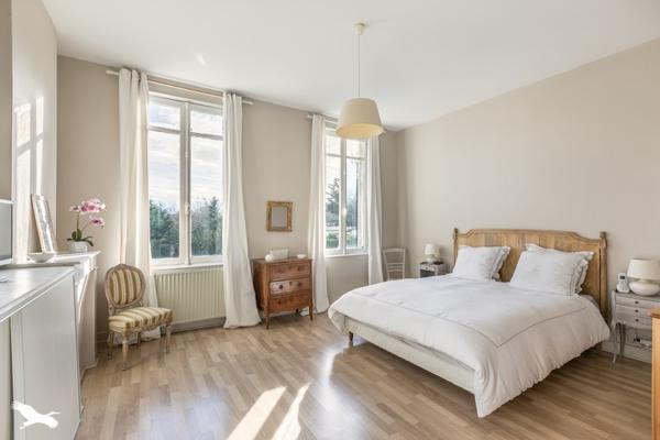 Maison à vendre 664 064 € Saint-Jean-d'Illac 10 p 228 m² DPE D