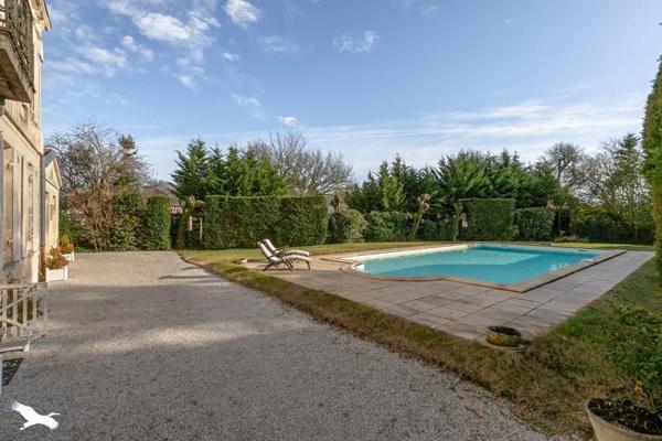 Maison à vendre 664 064 € Saint-Jean-d'Illac 10 p 228 m² DPE D