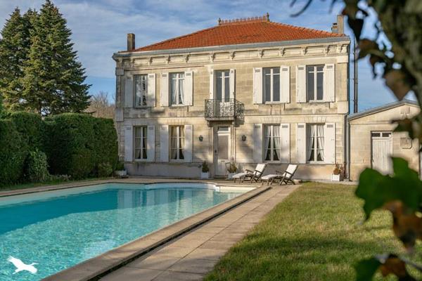 Maison à vendre 664 064 € Saint-Jean-d'Illac 10 p 228 m² DPE D