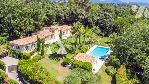 QUARTIER LES SALETTES - LA COLLE SUR LOUP - VILLA ENTIEREMENT RENOVEE