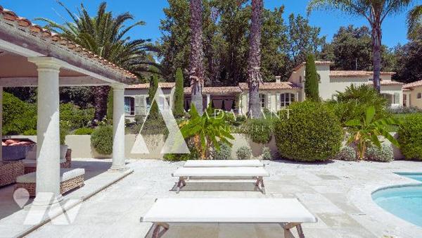 QUARTIER LES SALETTES - LA COLLE SUR LOUP - VILLA ENTIEREMENT RENOVEE