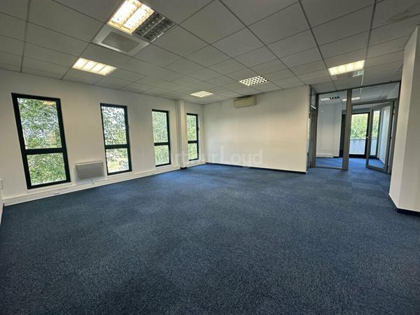 BUREAUX à LOUER de 374 m²