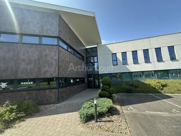 BUREAUX à LOUER de 374 m²