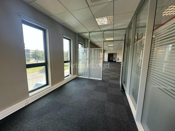 BUREAUX à LOUER de 374 m²