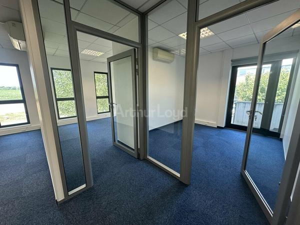 BUREAUX à LOUER de 374 m²