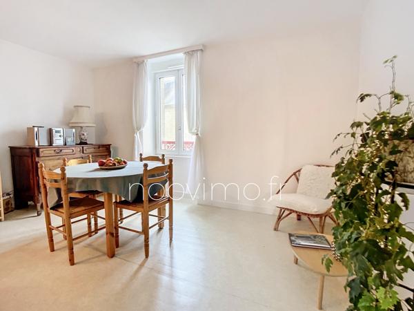 Appartement T3, 1er étage en hyper centre Cancale.