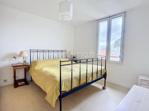 Appartement T3, 1er étage en hyper centre Cancale.