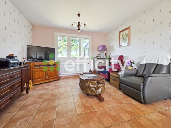 Maison
         5 pièces
        - 84 m² Exclusivité 170 000 € *