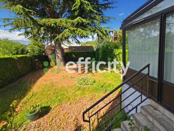 Maison
         5 pièces
        - 84 m² Exclusivité 170 000 € *