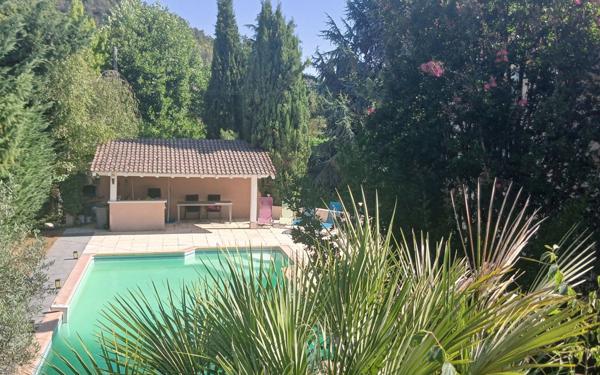 Maison à vendre    5 pièces •  Mours-Saint-Eusèbe