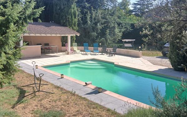 Maison à vendre    5 pièces •  Mours-Saint-Eusèbe