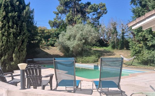 Maison à vendre    5 pièces •  Mours-Saint-Eusèbe