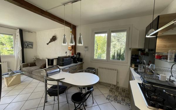 Maison à vendre    5 pièces •  Mours-Saint-Eusèbe