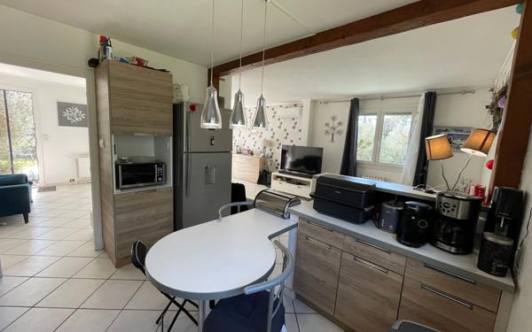 Maison à vendre    5 pièces •  Mours-Saint-Eusèbe