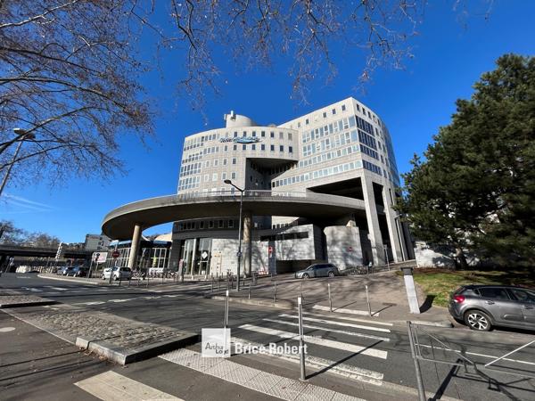 Bureaux en location Lyon 5ème vue sur Saône et proximité Confluence