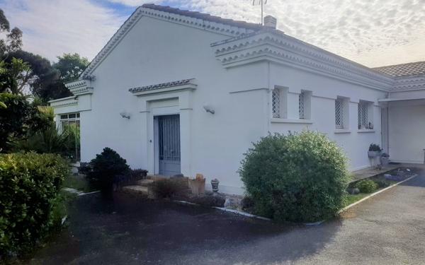 Maison à vendre    5 pièces •  Gujan-Mestras