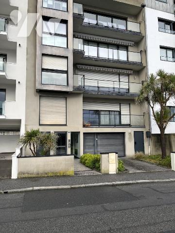 NANTES, Pont de la Motte Rouge. Bordure d'Erdre. T3 de 86,89 m² avec box + parking. Libre à la vente