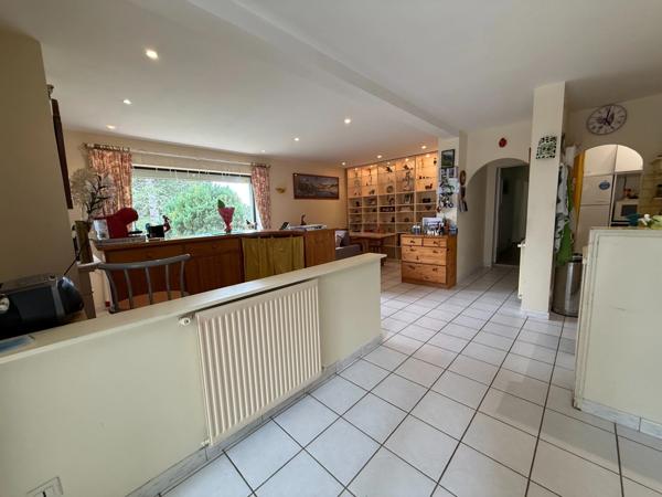 Maison à vendre 7 pièces - 190 m2 - Garage - Piscine - 8 000 m2 de terrain