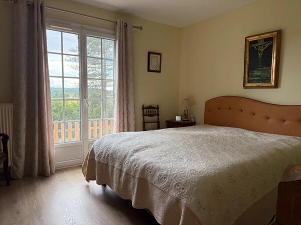 Maison à vendre 7 pièces - 190 m2 - Garage - Piscine - 8 000 m2 de terrain