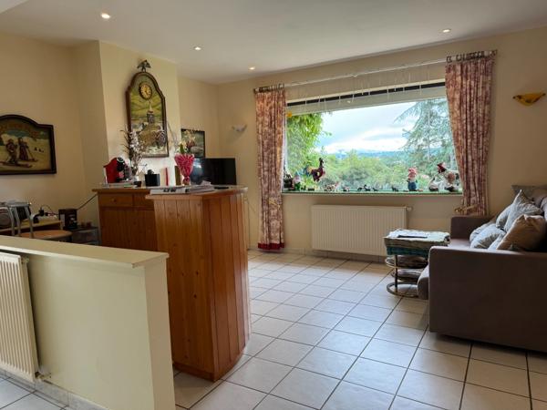 Maison à vendre 7 pièces - 190 m2 - Garage - Piscine - 8 000 m2 de terrain