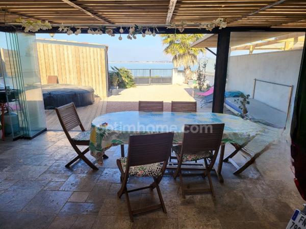 Coup de cœur à Port-de-Bouc - Maison Rénovée, Vue Mer et Proximité Plages !