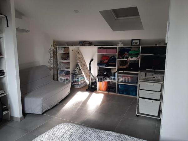 Coup de cœur à Port-de-Bouc - Maison Rénovée, Vue Mer et Proximité Plages !