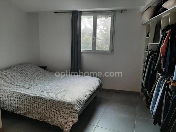 Coup de cœur à Port-de-Bouc - Maison Rénovée, Vue Mer et Proximité Plages !