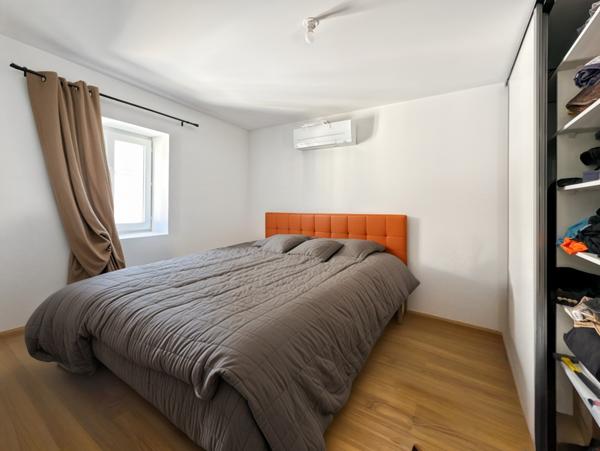 Trévoux (01600) Magnifique T3 avec mezzanine dans un bâtiment historique de Trévoux