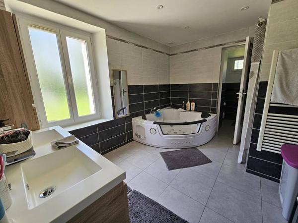 Longère 6 pièces 145m² avec piscine