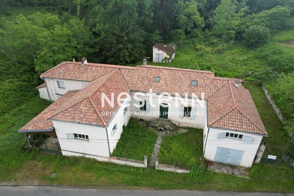 Maison de maître à rénover à Feugarolles - 13 pièces, 380 m² sur 2,48 ha