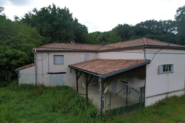 Maison de maître à rénover à Feugarolles - 13 pièces, 380 m² sur 2,48 ha