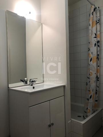 Studio Sainte-Luce centre 20.29m² avec jardinet, place de stationnement.