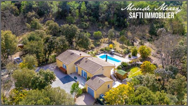 Villa 120 m2 habitable - 3 ch et 2 pièces d'eau - dépendance de 12 m2 aménagée en une quatrième chambre - piscine - environnement idyllique en pleine nature - bordure zone naturelle - terrain 3000 m2