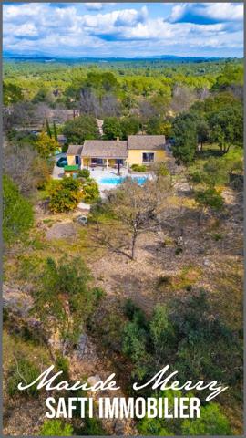 Villa 120 m2 habitable - 3 ch et 2 pièces d'eau - dépendance de 12 m2 aménagée en une quatrième chambre - piscine - environnement idyllique en pleine nature - bordure zone naturelle - terrain 3000 m2