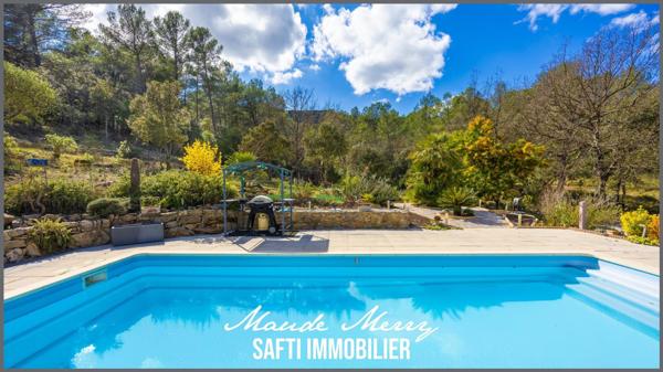 Villa 120 m2 habitable - 3 ch et 2 pièces d'eau - dépendance de 12 m2 aménagée en une quatrième chambre - piscine - environnement idyllique en pleine nature - bordure zone naturelle - terrain 3000 m2