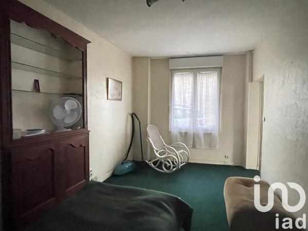 Maison 8 pièces de 202 m² à Sauzé-Vaussais (79190)