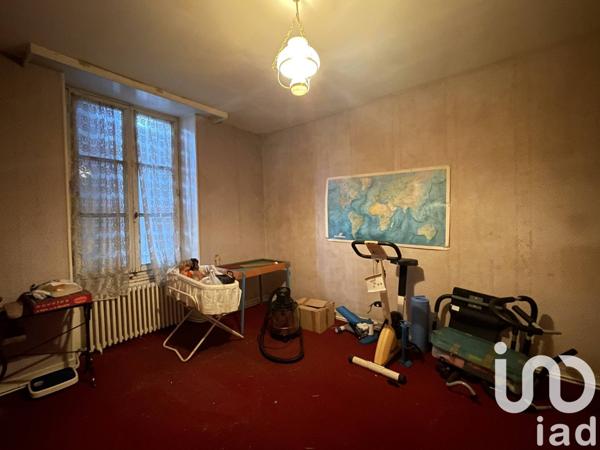 Maison 8 pièces de 202 m² à Sauzé-Vaussais (79190)