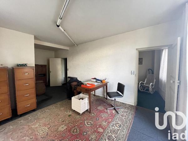 Maison 8 pièces de 202 m² à Sauzé-Vaussais (79190)